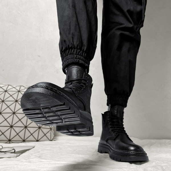 Кожени мъжки ботуши в черен цвят 