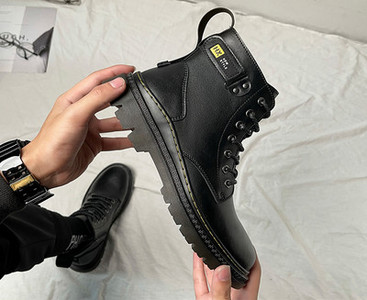 Ανδρικές κομψές μπότες από οικολογικό δέρμα με φερμουάρ - στρογγυλεμένο μοντέλο