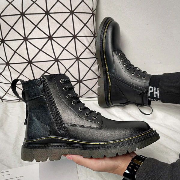 Ανδρικές κομψές μπότες από οικολογικό δέρμα με  φερμουάρ - στρογγυλεμένο μοντέλο