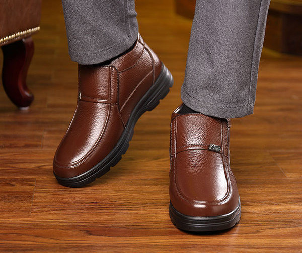 Zimske muške čizme s toplom postavom