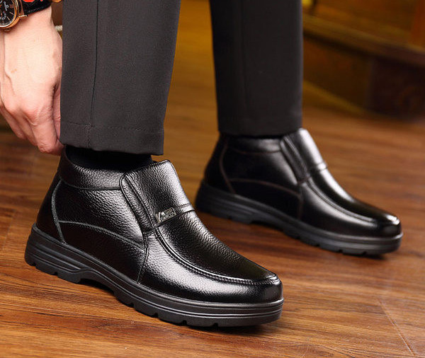 Zimske muške čizme s toplom postavom