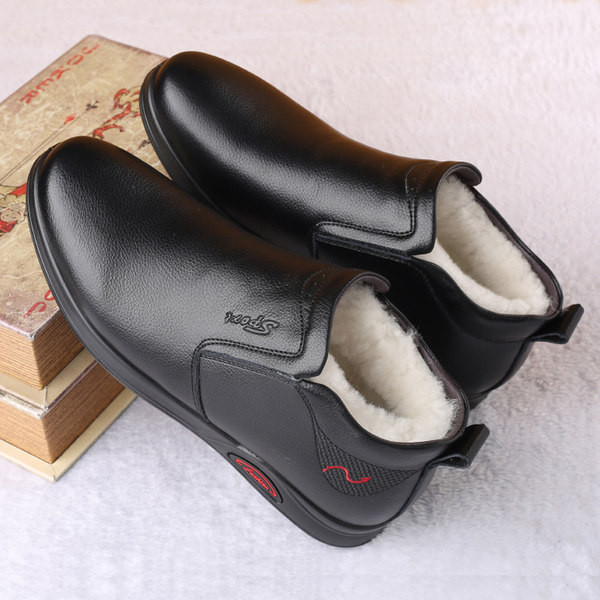 Χειμερινά παπούτσια από οικολογικό δέρμα με ζεστή φόδρα