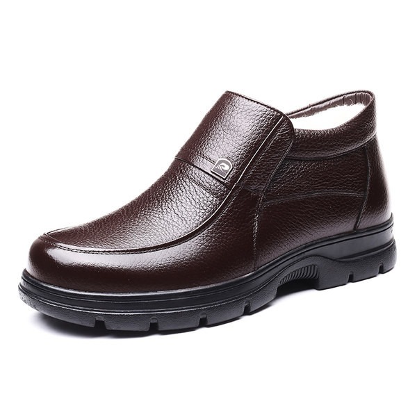 Ανδρικές χειμερινές μπότες με τραχιά σόλα και απαλή φόδρα