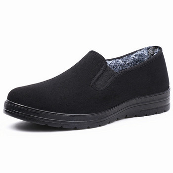 Ανδρικά χειμωνιάτικα παπούτσια σε μαύρο χρώμα και απαλή φόδρα
