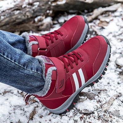 Ανδρικά χειμερινά δερμάτινα παπούτσια με κορδόνια και επιγραφή