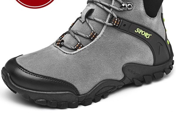 Muške cipele od brušene kože s natpisom i grubim potplatom