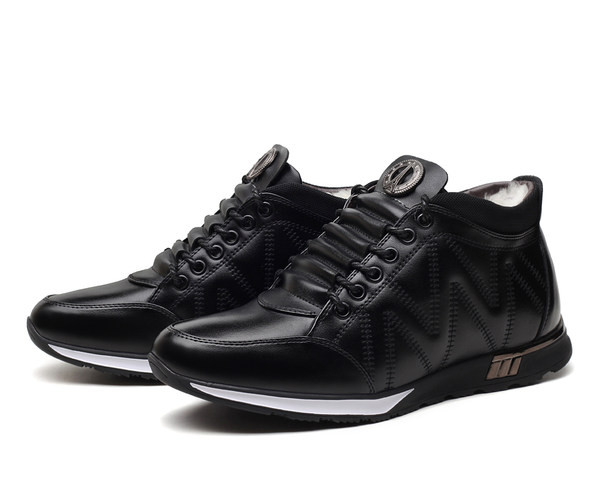 Ανδρικά χειμερινά παπούτσια με φόδρα και μεταλλικό στοιχείο