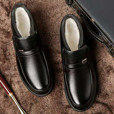 Ανδρικά χειμερινά παπούτσια με απαλή φόδρα και μεταλλικό στοιχείο