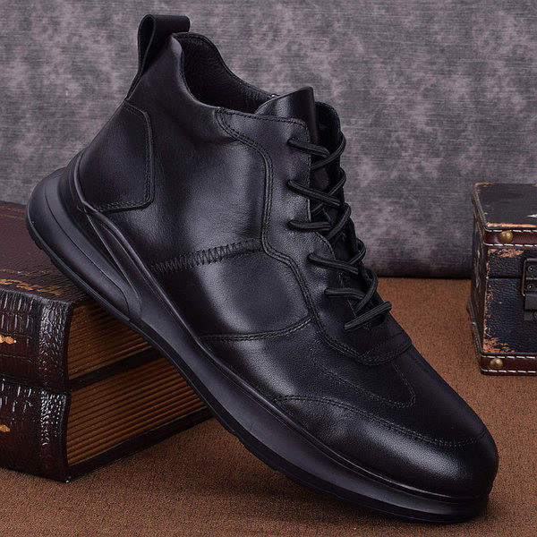 Ανδρικά χειμωνιάτικα παπούτσια με ζεστή φόδρα σε μαύρο χρώμα