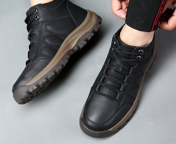 Casual χειμερινές μπότες για άνδρες με τραχιά σόλα