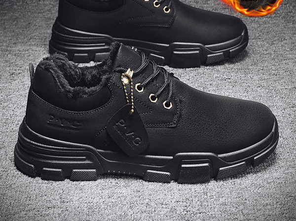 Μοντέρνα παπούτσια με ζεστή φόδρα και κορδόνια