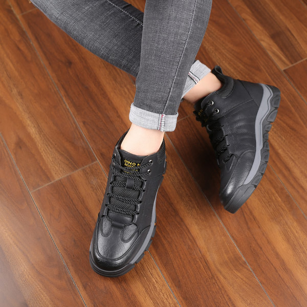 Ανδρικές μπότες από οικολογικό δέρμα με τραχιά σόλα