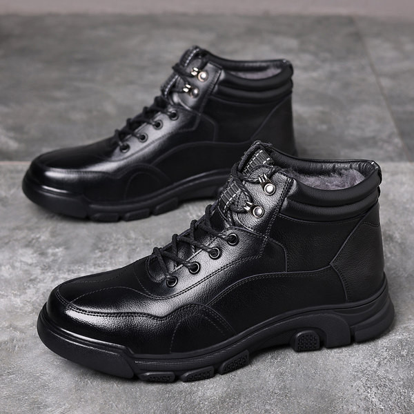 Ανδρικά χειμερινά παπούτσια με πουπουλένια φόδρα και κορδόνια