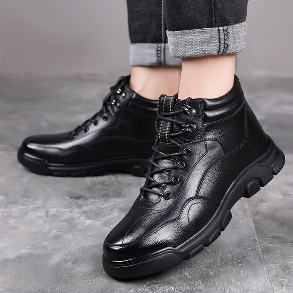 Ανδρικά χειμερινά παπούτσια με πουπουλένια φόδρα και κορδόνια