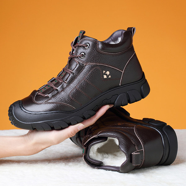 Ανδρικά χειμερινά αντιολισθητικά παπούτσια με τραχιά σόλα και κορδόνια