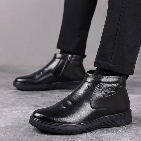 Ανδρικά δερμάτινα μποτάκια με ζεστή φόδρα και φερμουάρ