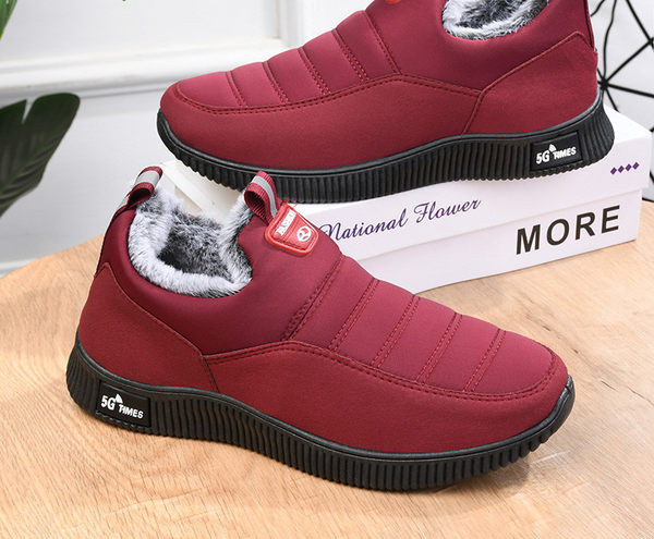 Мъжки зимни обувки с кадифена подплата и емблема