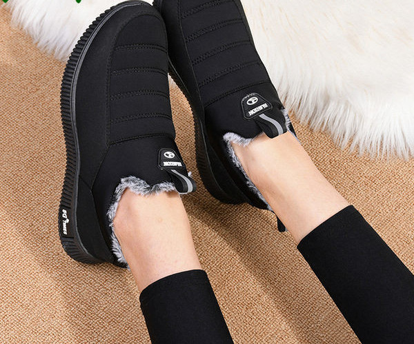 Мъжки зимни обувки с кадифена подплата и емблема