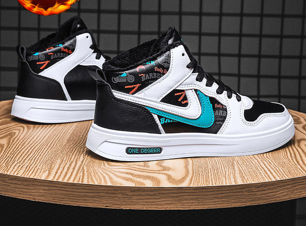 Νέο μοντέλο sneakers με ζεστή φόδρα - κατάλληλα για τον χειμώνα