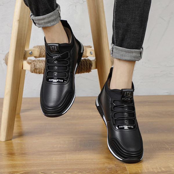 Χειμερινές μπότες με κορδόνια και επίπεδη σόλα