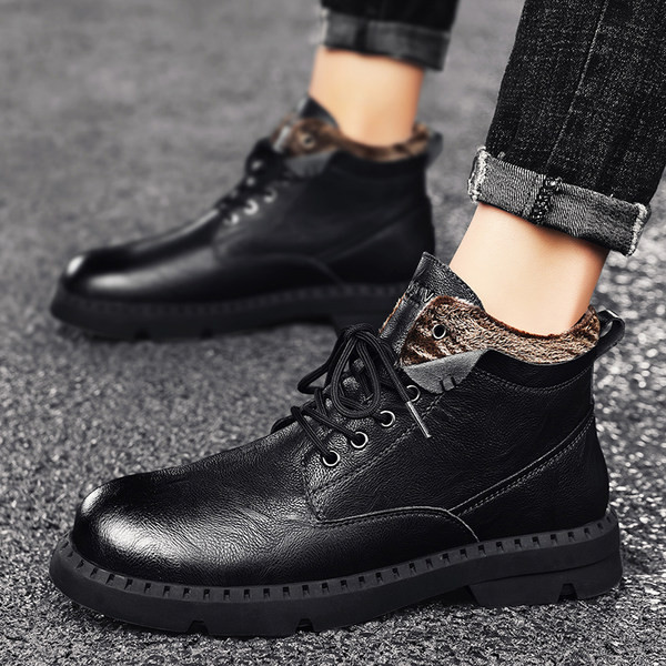 Έκο δερμάτινα ανδρικά μποτάκια με ζεστή φόδρα με κορδόνια