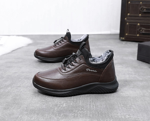 Χειμερινά ανδρικά παπούτσια με επένδυση από έκο γούνα