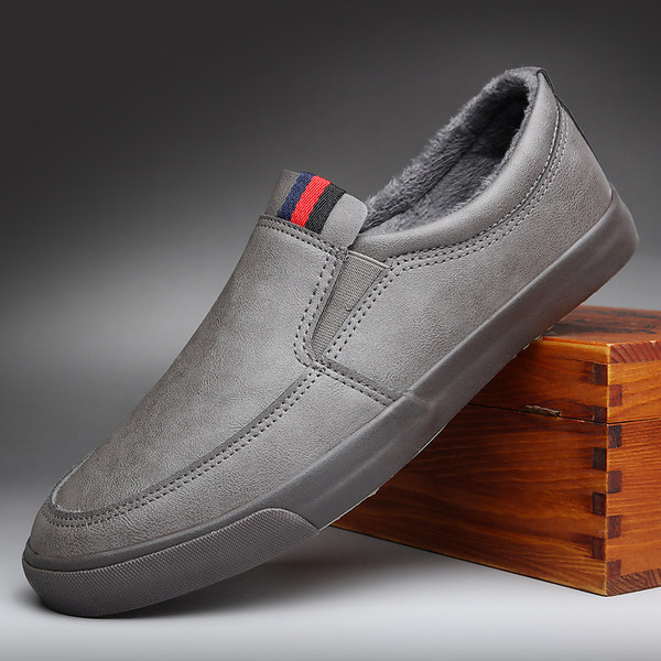 Ανδρικά χειμερινά παπούτσια με ζεστή φόδρα και επίπεδη σόλα