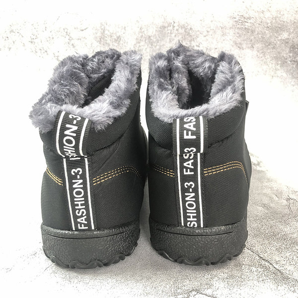 Ανδρικές υφασμάτινες μπότες για το χειμώνα με φόδρα