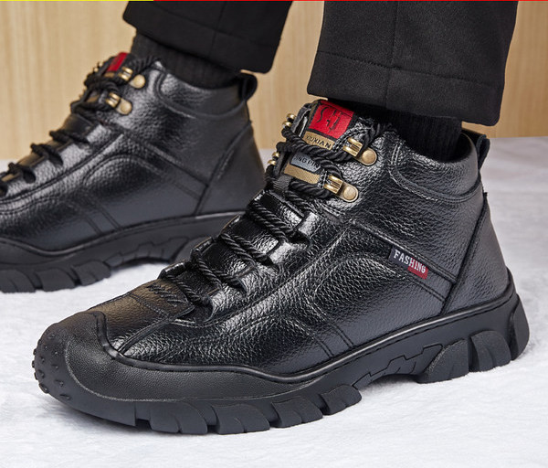 Ανδρικά χειμωνιάτικα παπούτσια με τραχιά σόλα και ζεστή φόδρα