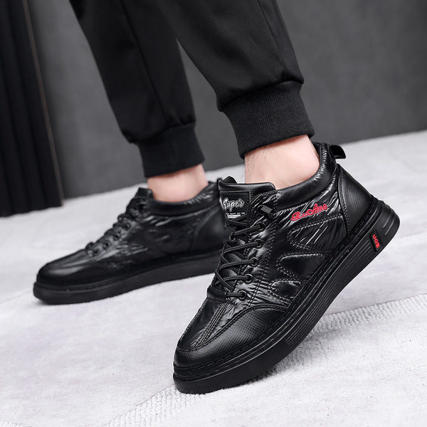 Muške zimske cipele s toplom podstavom u crnoj boji