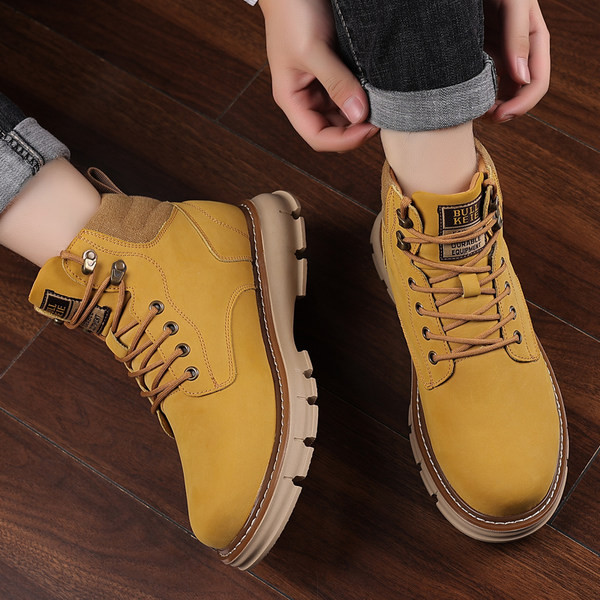 Ανδρικά μποτάκια με φόδρα και κορδόνια