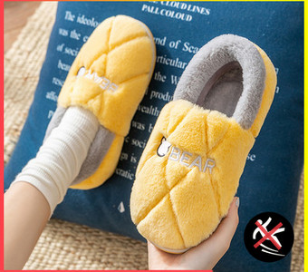 Isetehtud tikandiga naiste sussid