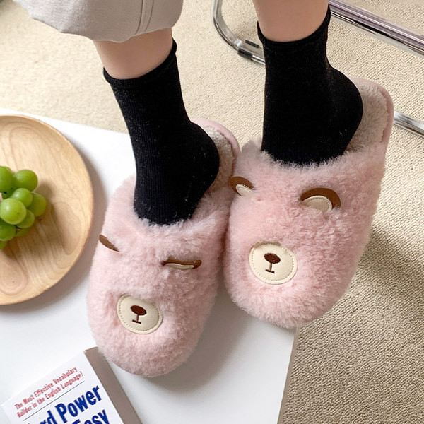 Ежедневни пухени чехли с 3D елемент