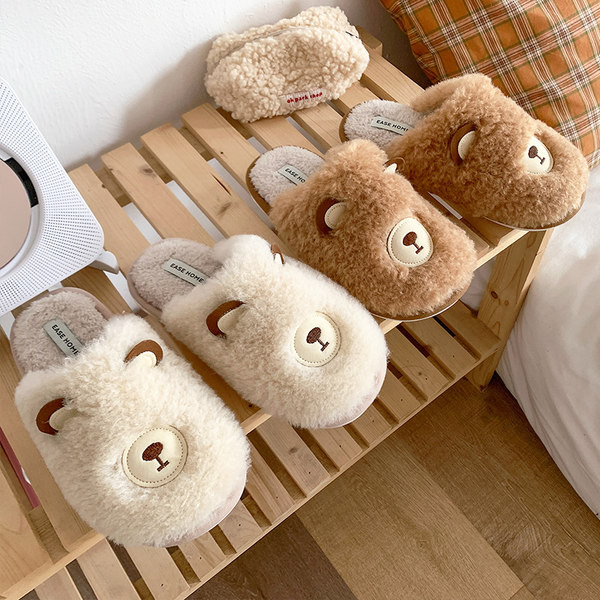 Ежедневни пухени чехли с 3D елемент