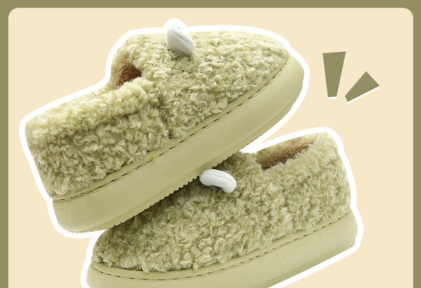 Нов модел дамски пухени пантофи с 3D елемент