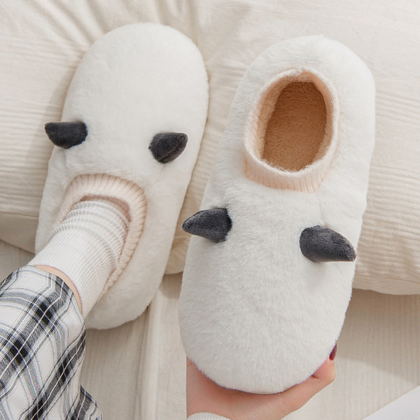 Дамски пухкави пантофи с 3D апликация 