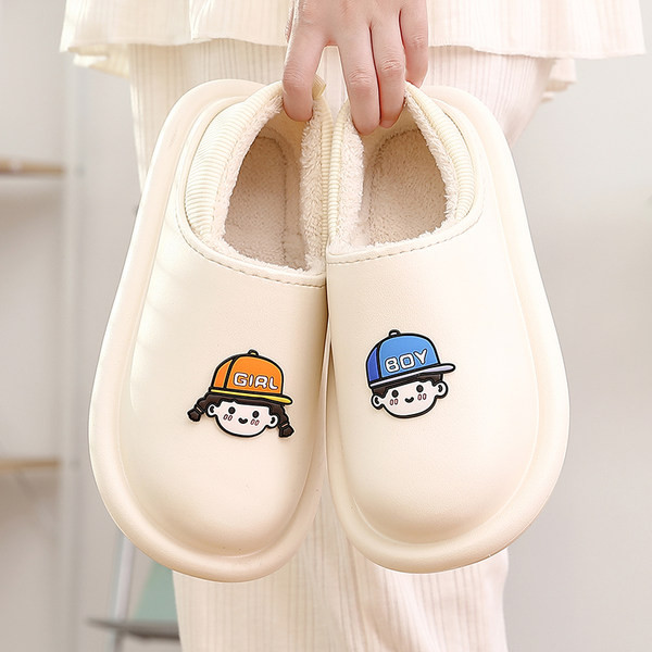 Дамски домашни чехли с цветна апликация и надпис 