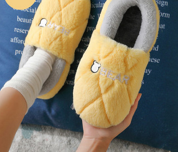 Дамски пухени пантофи - няколко модела