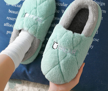 Дамски пухени пантофи - няколко модела