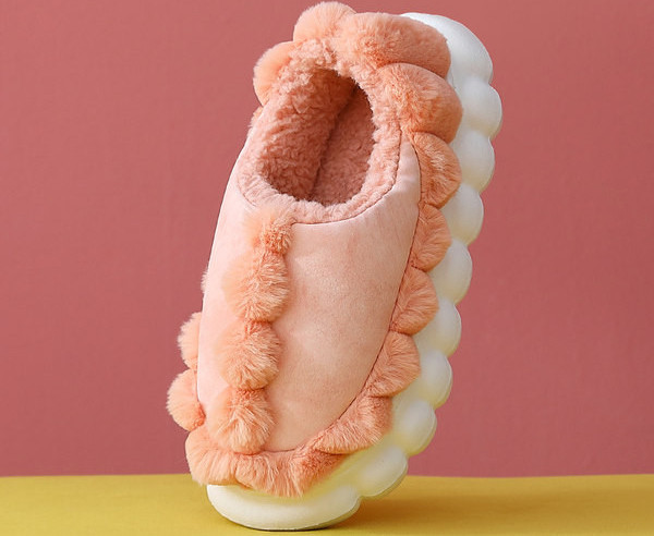 Дамски пухени пантофи - няколко модела