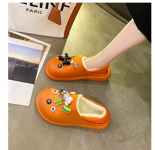 Зимни домашни пантофи с 3D елементи 