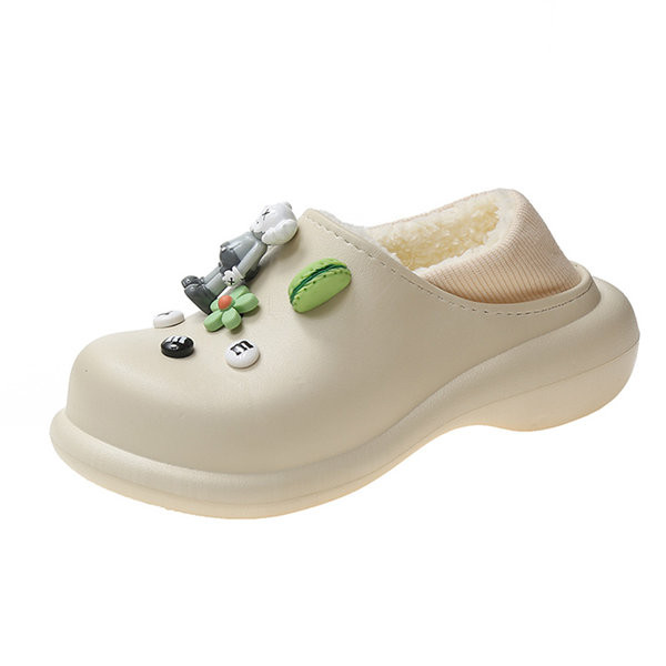 Зимни домашни пантофи с 3D елементи 