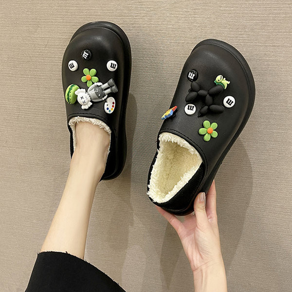 Зимни домашни пантофи с 3D елементи 