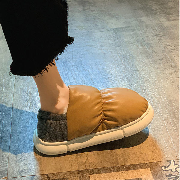 Домашни чехли в три цвята 