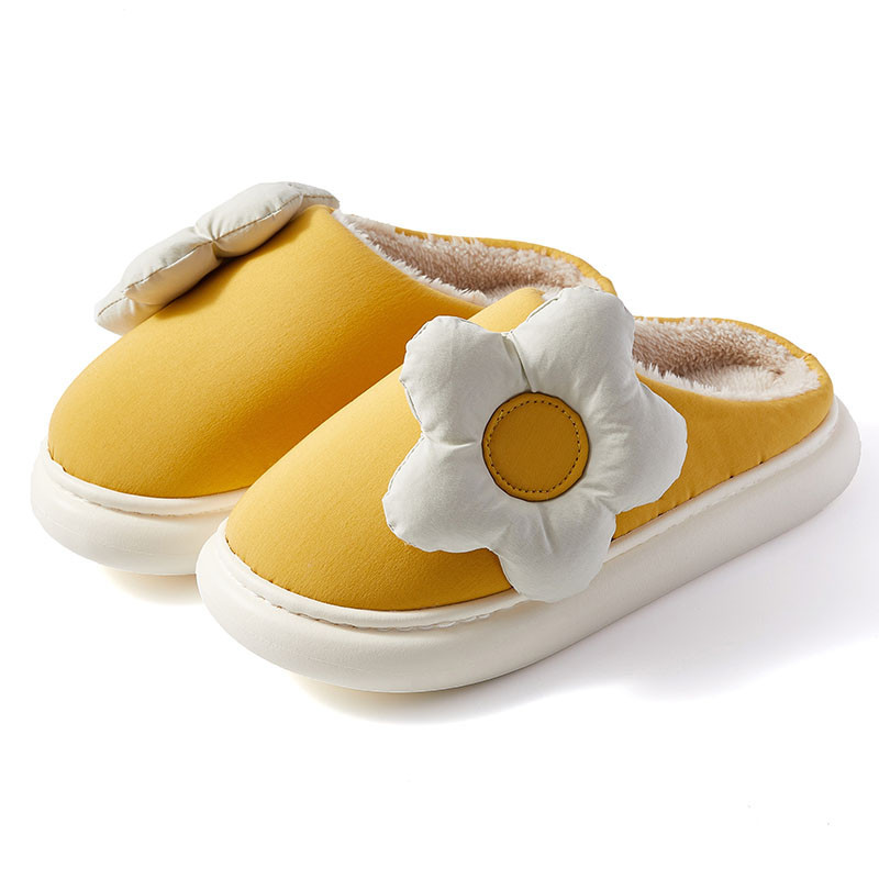 Ежедневни домашни чехли с 3D елемент цвете