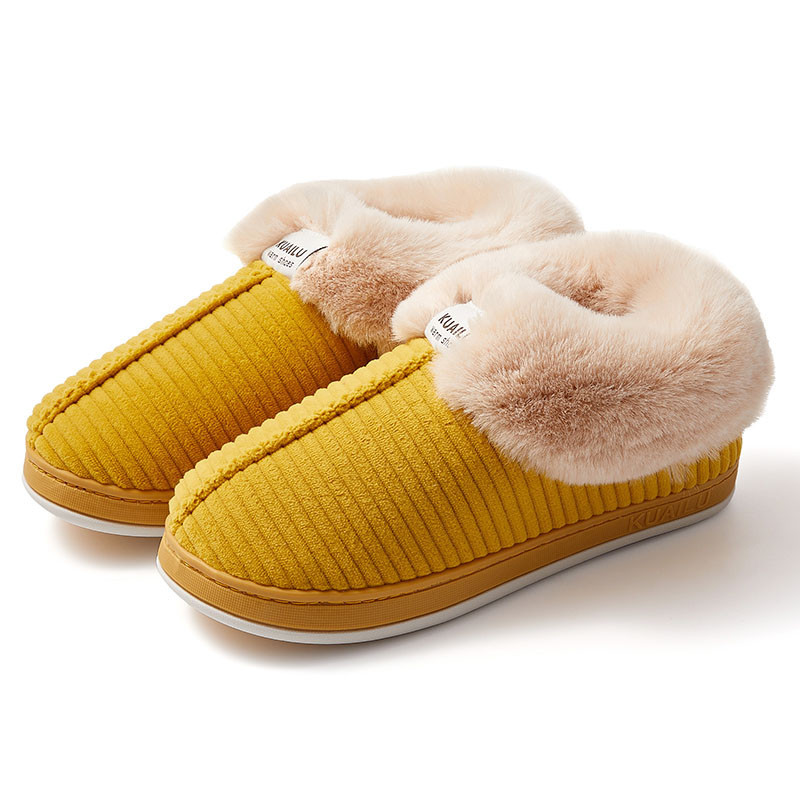 Текстилни домашни пантофи с подплата от еко косъм