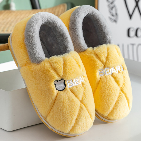 Пухени пантофи с бродерия в няколко цвята