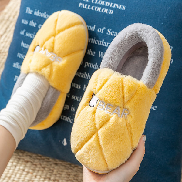 Пухени пантофи с бродерия в няколко цвята