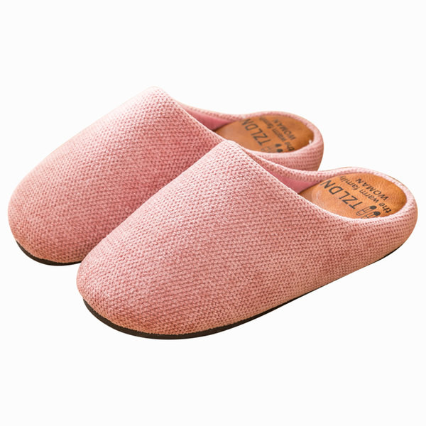 Домашни дамски чехли за зимата