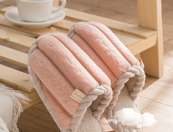 Пухени домашни пантофи с топла подплата